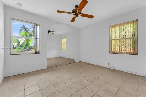 1146 Polk Street Hollywood FL 33019