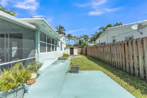 1146 Polk Street Hollywood FL 33019