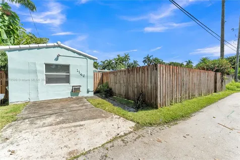 1146 Polk Street Hollywood FL 33019