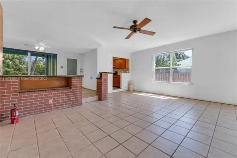 1146 Polk Street Hollywood FL 33019