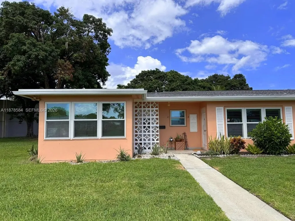 285 N High Point Boulevard Boynton Beach FL 33435