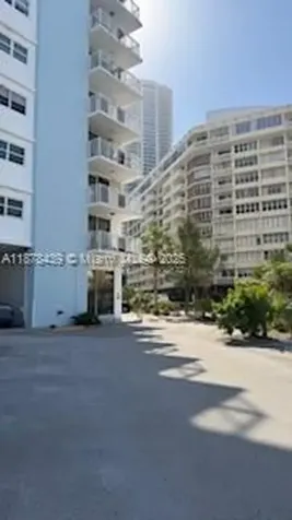Hallandale Beach FL 33009