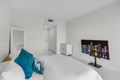 17720 N Bay Road Sunny Isles Beach FL 33160