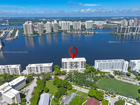 17720 N Bay Road Sunny Isles Beach FL 33160
