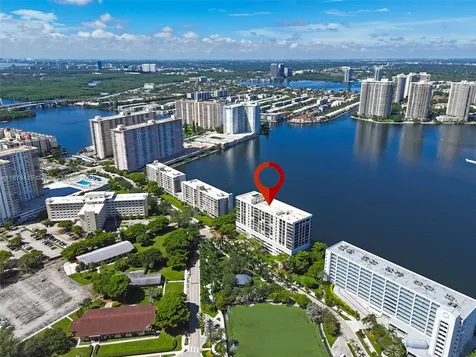 17720 N Bay Road Sunny Isles Beach FL 33160