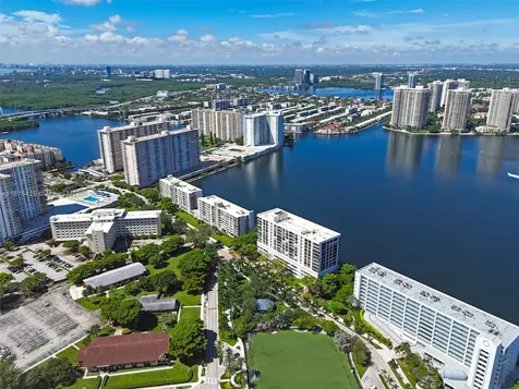 17720 N Bay Road Sunny Isles Beach FL 33160