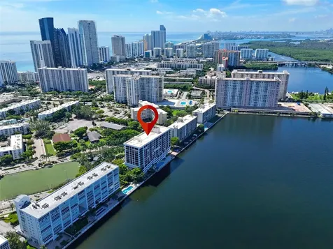 17720 N Bay Road Sunny Isles Beach FL 33160