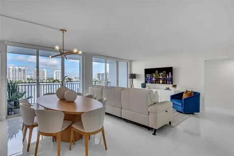 17720 N Bay Road Sunny Isles Beach FL 33160
