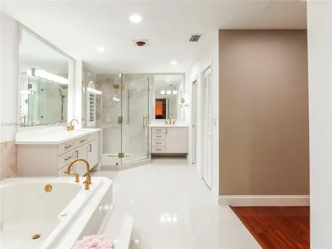 8311 NW 166th Terrace Miami Lakes FL 33016
