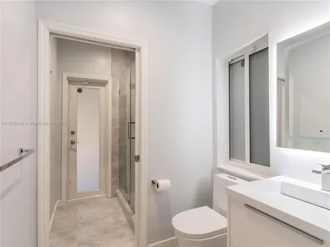 8311 NW 166th Terrace Miami Lakes FL 33016