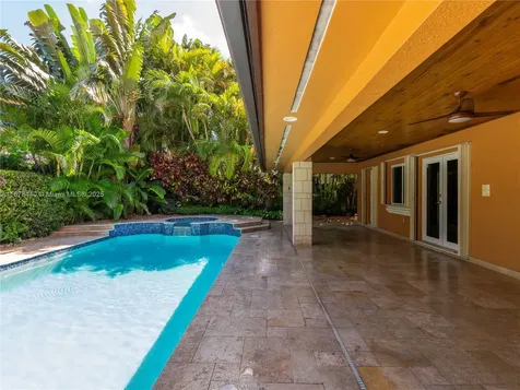 8311 NW 166th Terrace Miami Lakes FL 33016