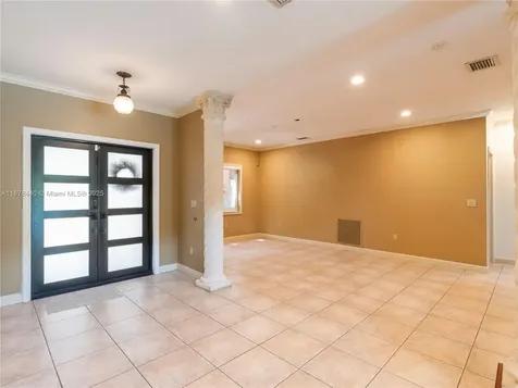 8311 NW 166th Terrace Miami Lakes FL 33016