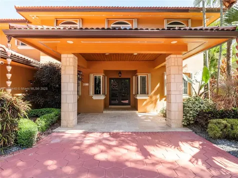 8311 NW 166th Terrace Miami Lakes FL 33016