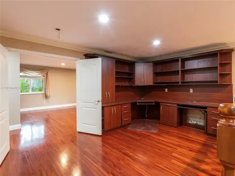 8311 NW 166th Terrace Miami Lakes FL 33016
