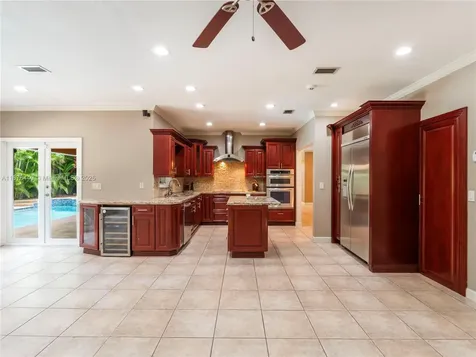 8311 NW 166th Terrace Miami Lakes FL 33016