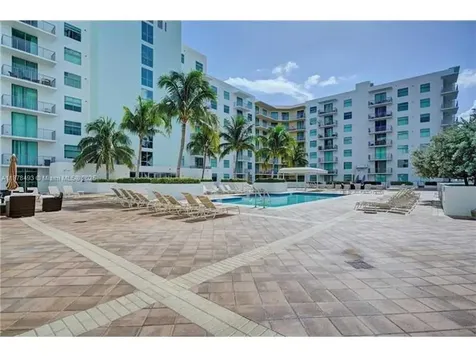 140 S Dixie Highway Hollywood FL 33020