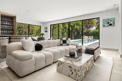 8033 Noremac Avenue Miami Beach FL 33141