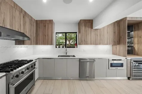 8033 Noremac Avenue Miami Beach FL 33141