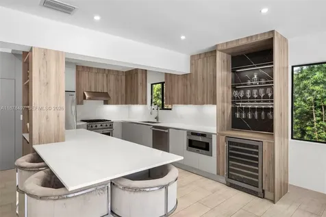 8033 Noremac Avenue Miami Beach FL 33141