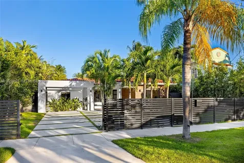 8033 Noremac Avenue Miami Beach FL 33141