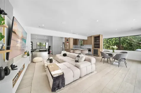 8033 Noremac Avenue Miami Beach FL 33141
