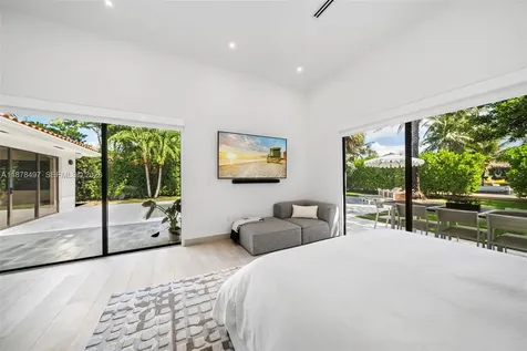 8033 Noremac Avenue Miami Beach FL 33141
