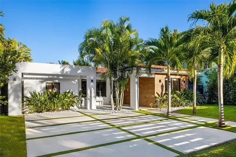 8033 Noremac Avenue Miami Beach FL 33141