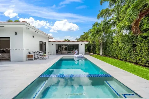 8033 Noremac Avenue Miami Beach FL 33141