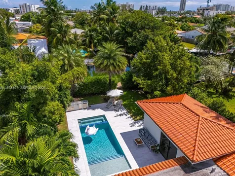 8033 Noremac Avenue Miami Beach FL 33141