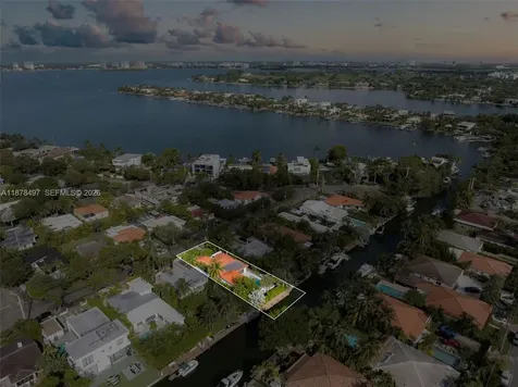 8033 Noremac Avenue Miami Beach FL 33141