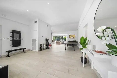 8033 Noremac Avenue Miami Beach FL 33141