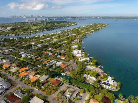 8033 Noremac Avenue Miami Beach FL 33141