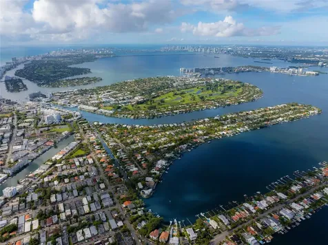 8033 Noremac Avenue Miami Beach FL 33141