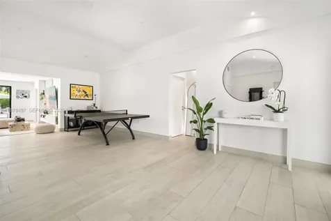 8033 Noremac Avenue Miami Beach FL 33141