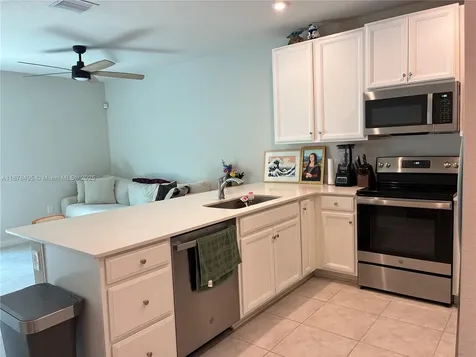 1069 NW 4th Terrace Florida City FL 33034