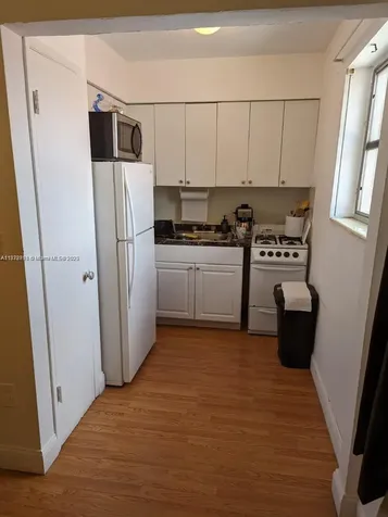 7821 Byron Avenue Miami Beach FL 33141