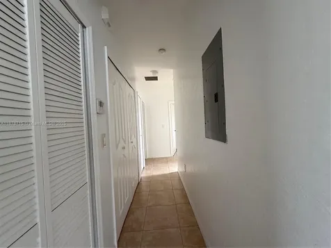 613 SE 14th Place Homestead FL 33033