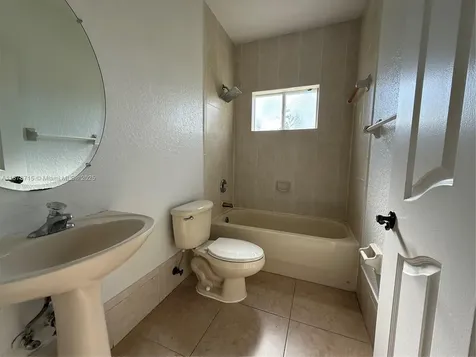 613 SE 14th Place Homestead FL 33033