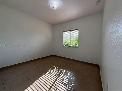 613 SE 14th Place Homestead FL 33033