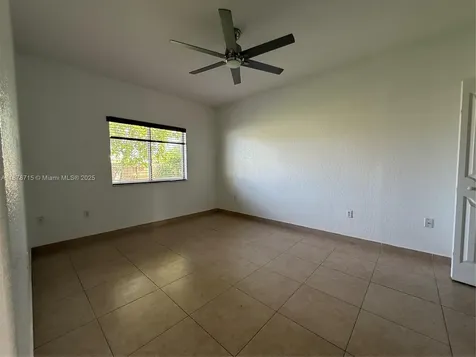 613 SE 14th Place Homestead FL 33033