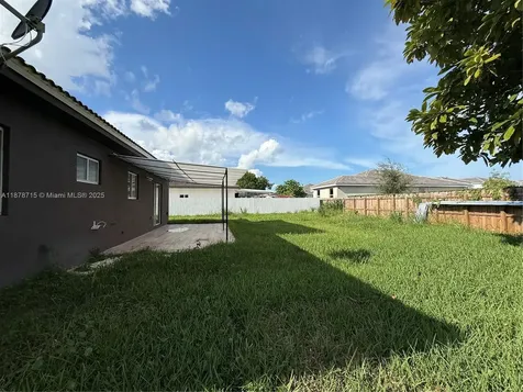 613 SE 14th Place Homestead FL 33033