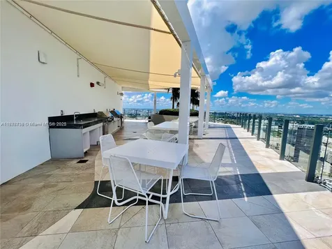 501 NE 31 Miami FL 33137