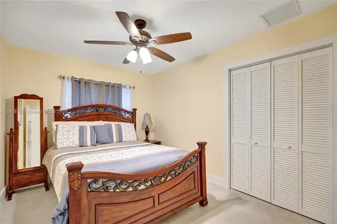 9060 NW 32nd Street Coral Springs FL 33065