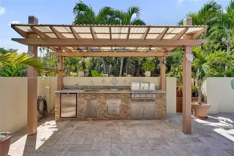 9060 NW 32nd Street Coral Springs FL 33065