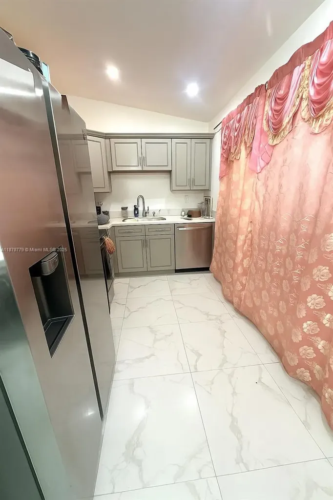 1620 NW 15th Place Fort Lauderdale FL 33311