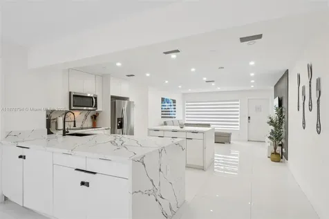 11 NE 26th Street Wilton Manors FL 33305