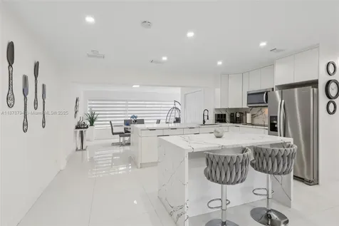 11 NE 26th Street Wilton Manors FL 33305