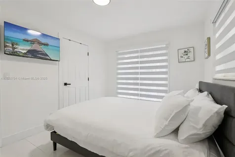 11 NE 26th Street Wilton Manors FL 33305