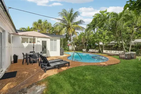 11 NE 26th Street Wilton Manors FL 33305
