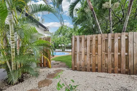 11 NE 26th Street Wilton Manors FL 33305